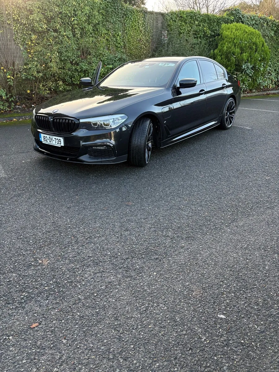 182 BMW 5-Series 530e M-Sport - Image 1