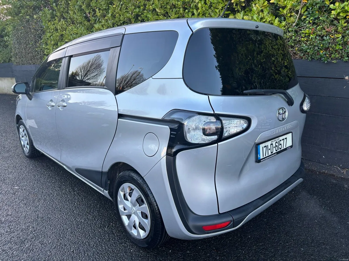 2017 TOYOTA SIENTA 7 SEATER FOR SALE - Image 4