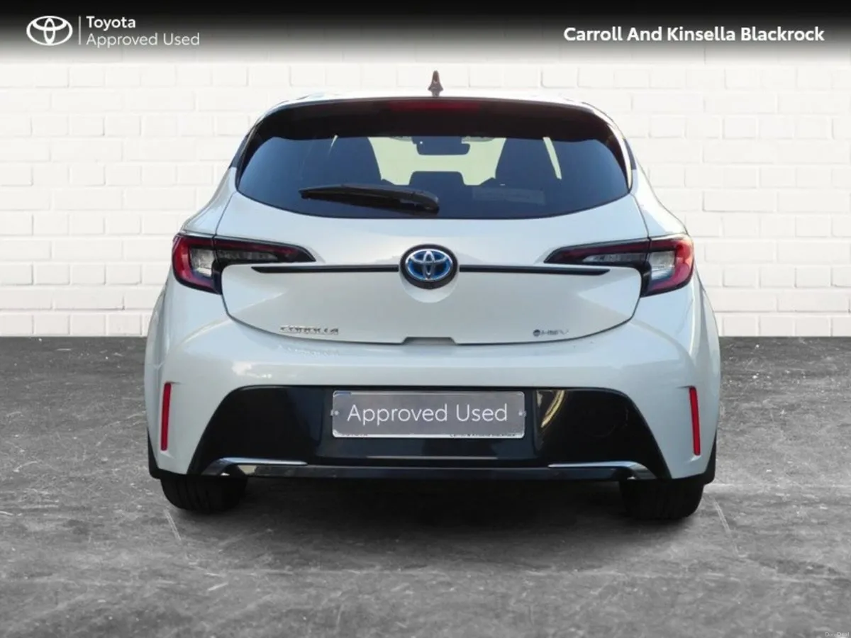 Toyota Corolla Hybrid Luna Sport HB - Image 3