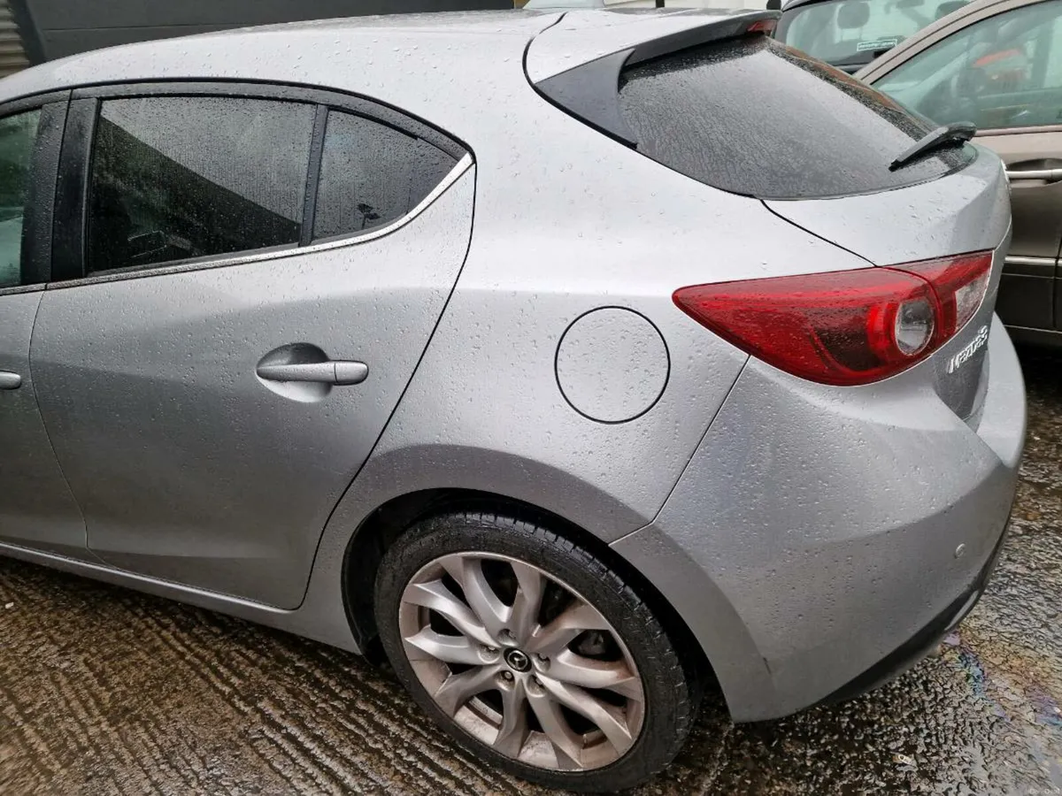 Mazda 3 GT Hatchback  2.2L (2015) – Immaculate - Image 4