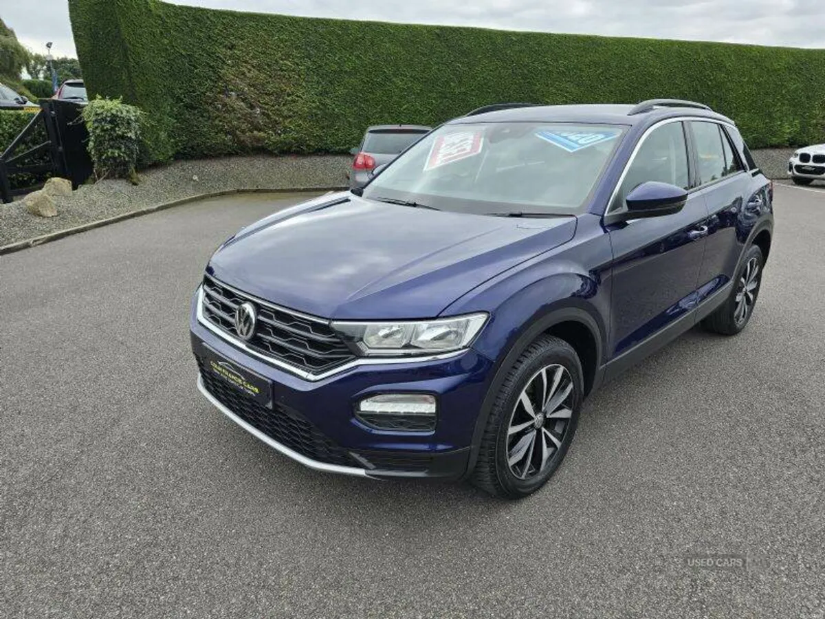 Volkswagen T-Roc SE - Image 1