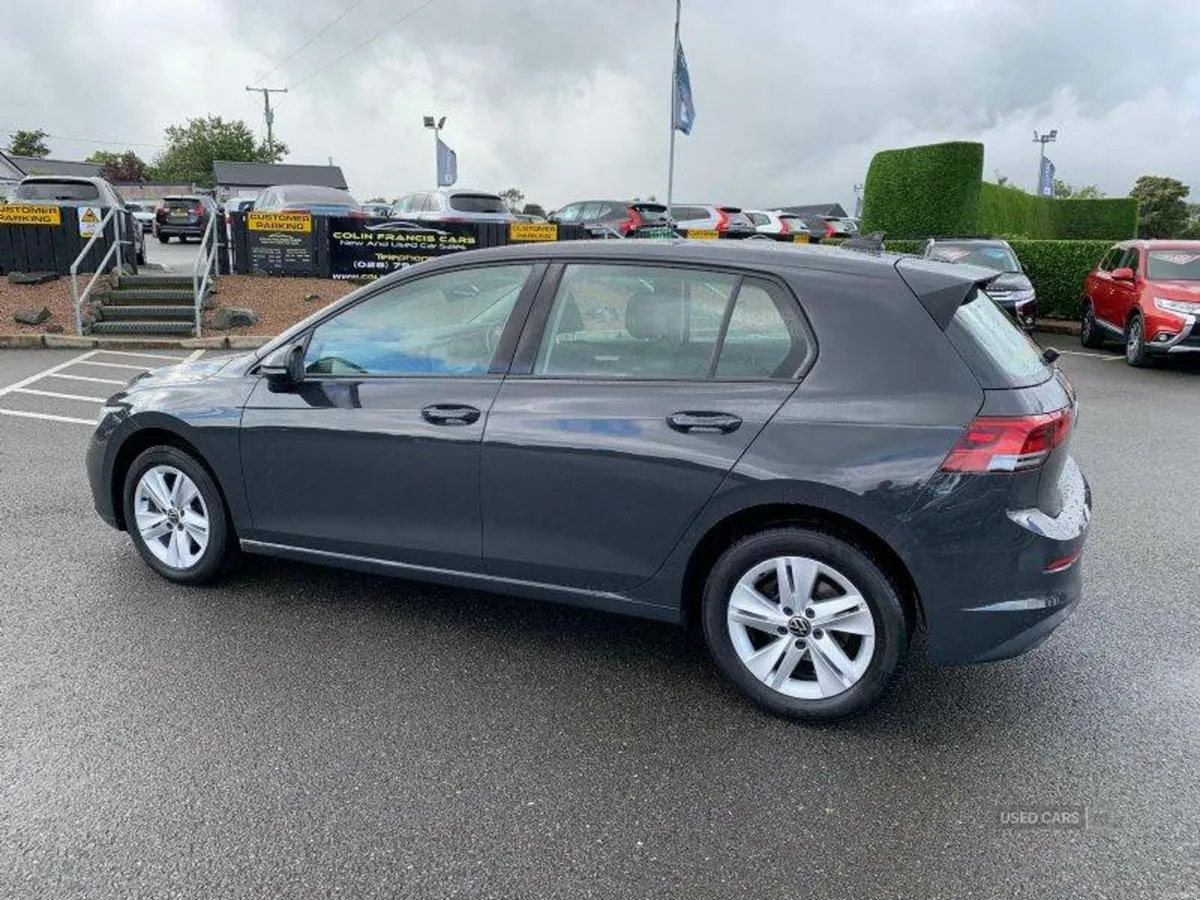 Volkswagen Golf Life - Image 3