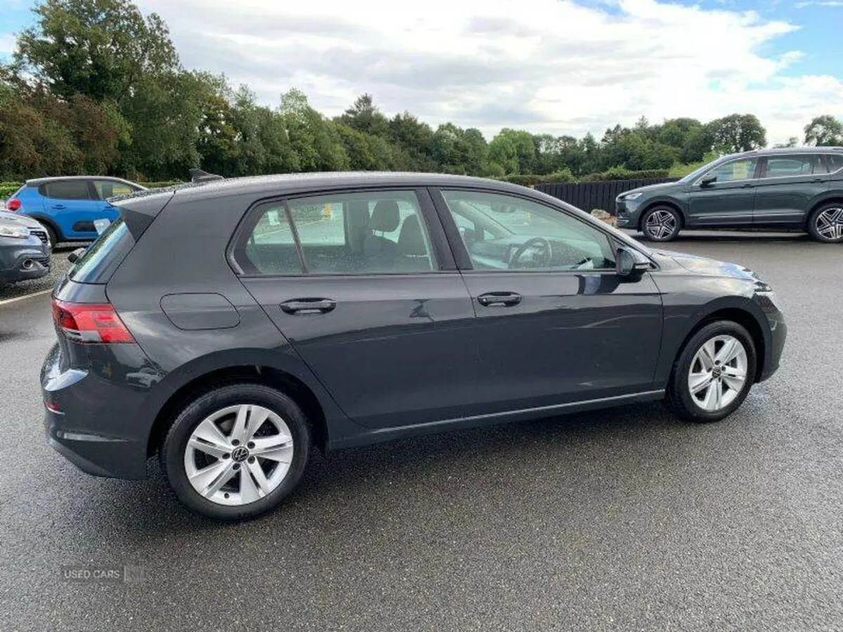 Volkswagen Golf Life - Image 6