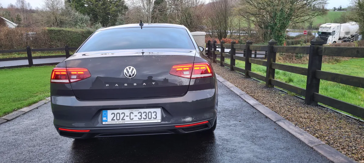Volkswagen Passat 2020 - Image 3