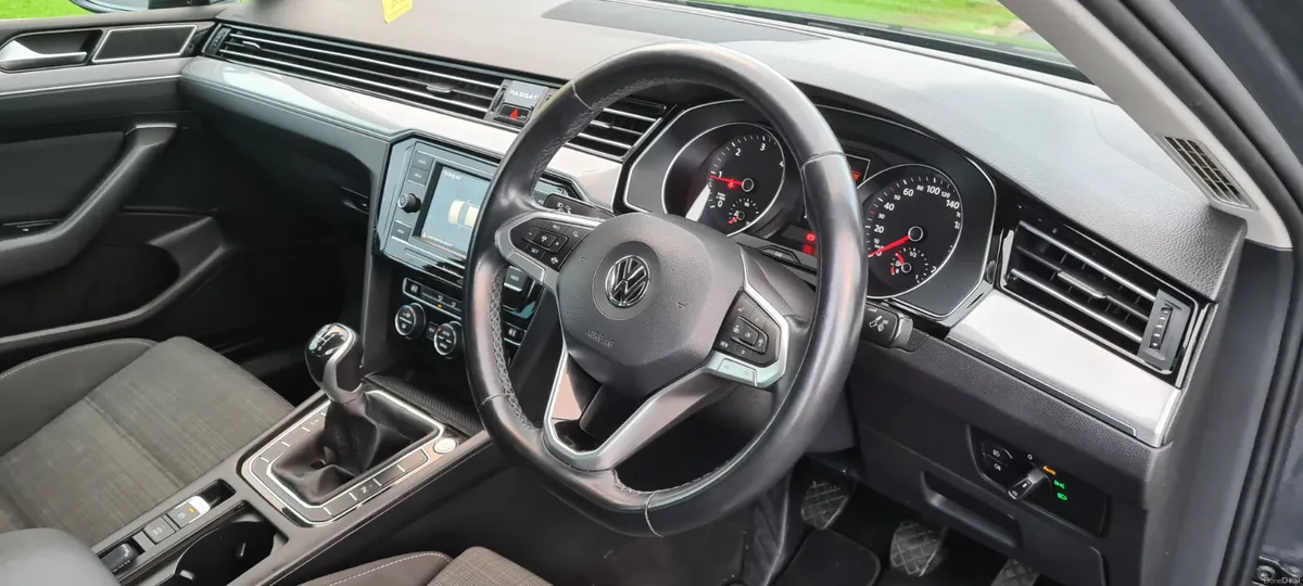 Volkswagen Passat 2020 - Image 6