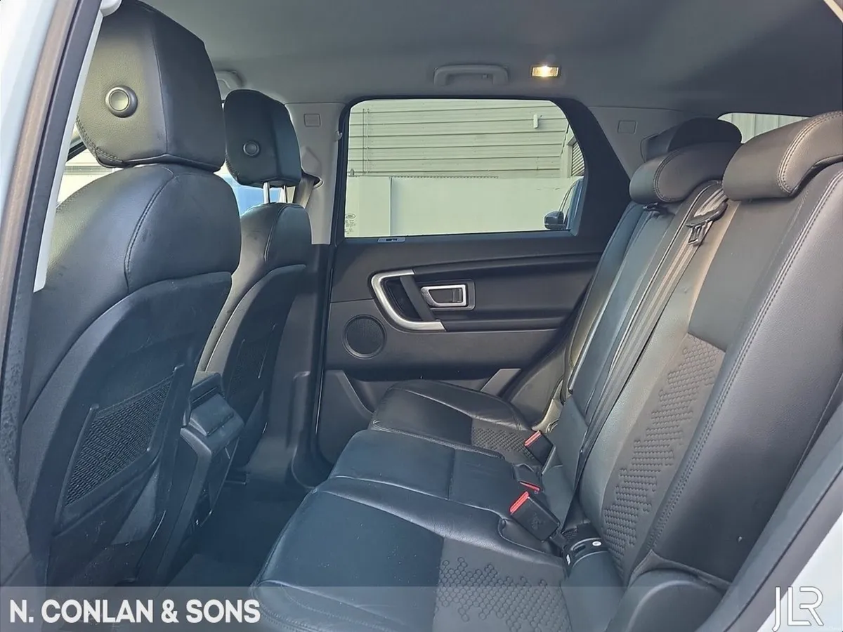 Land Rover Discovery Sport 2.0D SE 150BHP MANUAL - Image 5