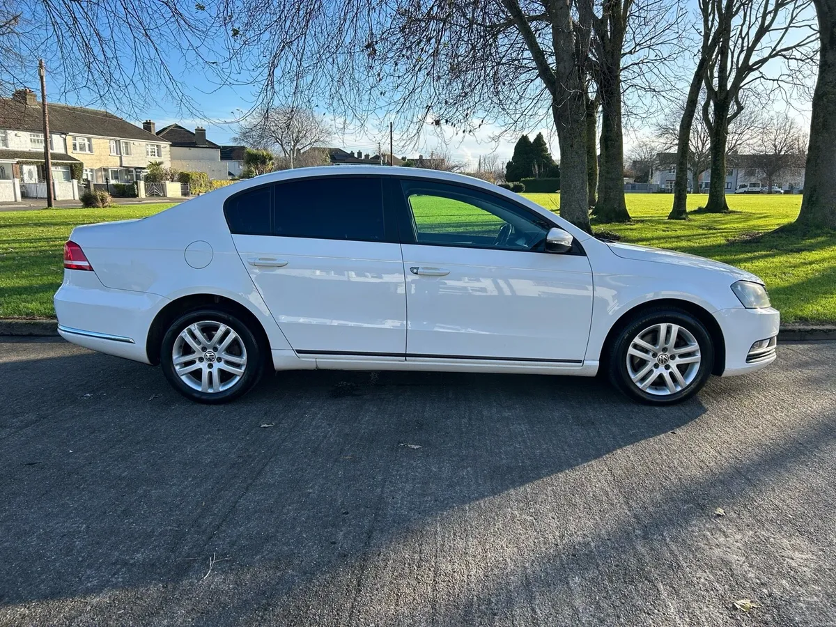 €3450 // 2012 Volkswagen Passat 1.4 TSI Automatic - Image 2