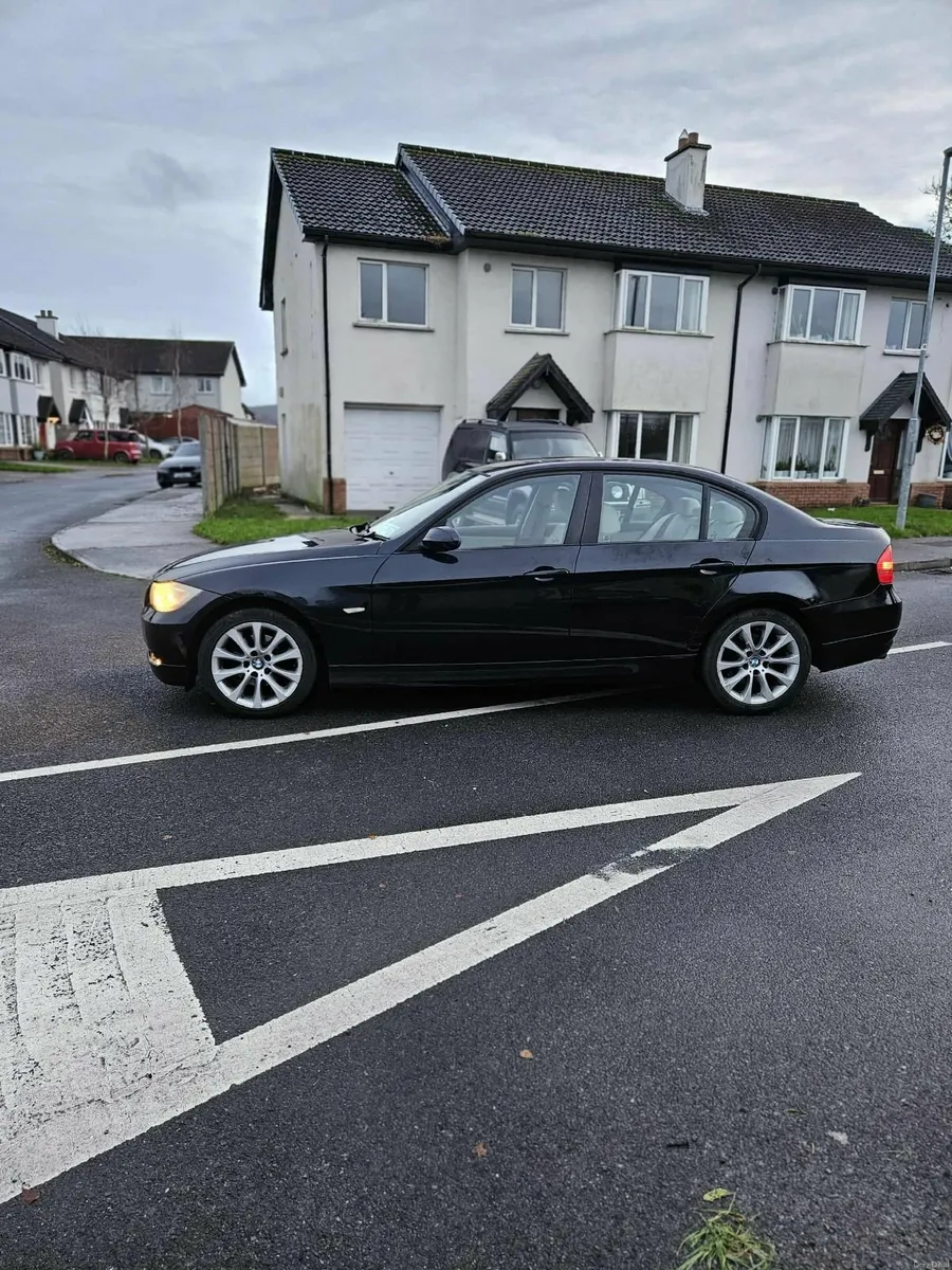 BMW E90 318d - Image 2