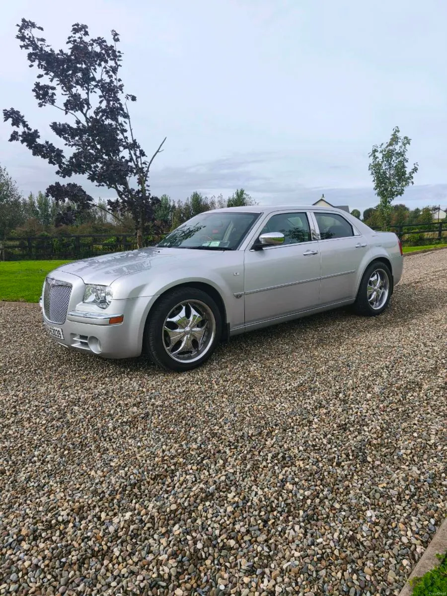 Chrysler 300c V6 petrol - Image 1