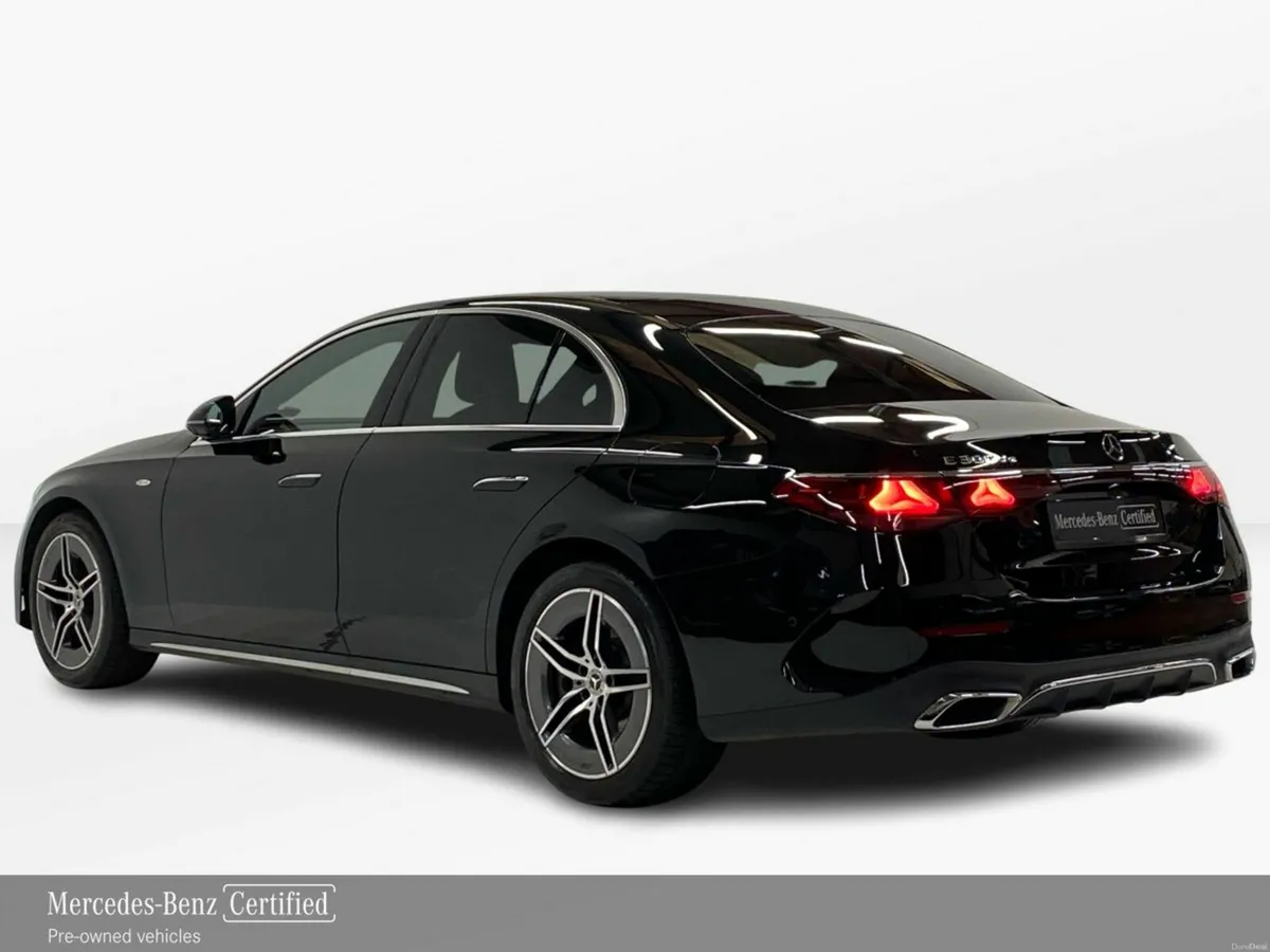 Mercedes-Benz E-Class E 300 de AMG Line Plus | Hea - Image 4