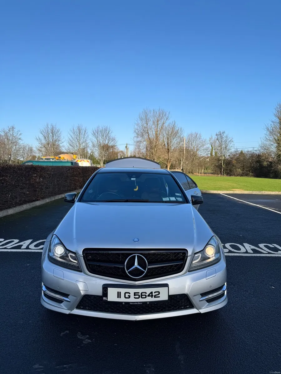 Mercedes-Benz C-Class 2011 - Image 1