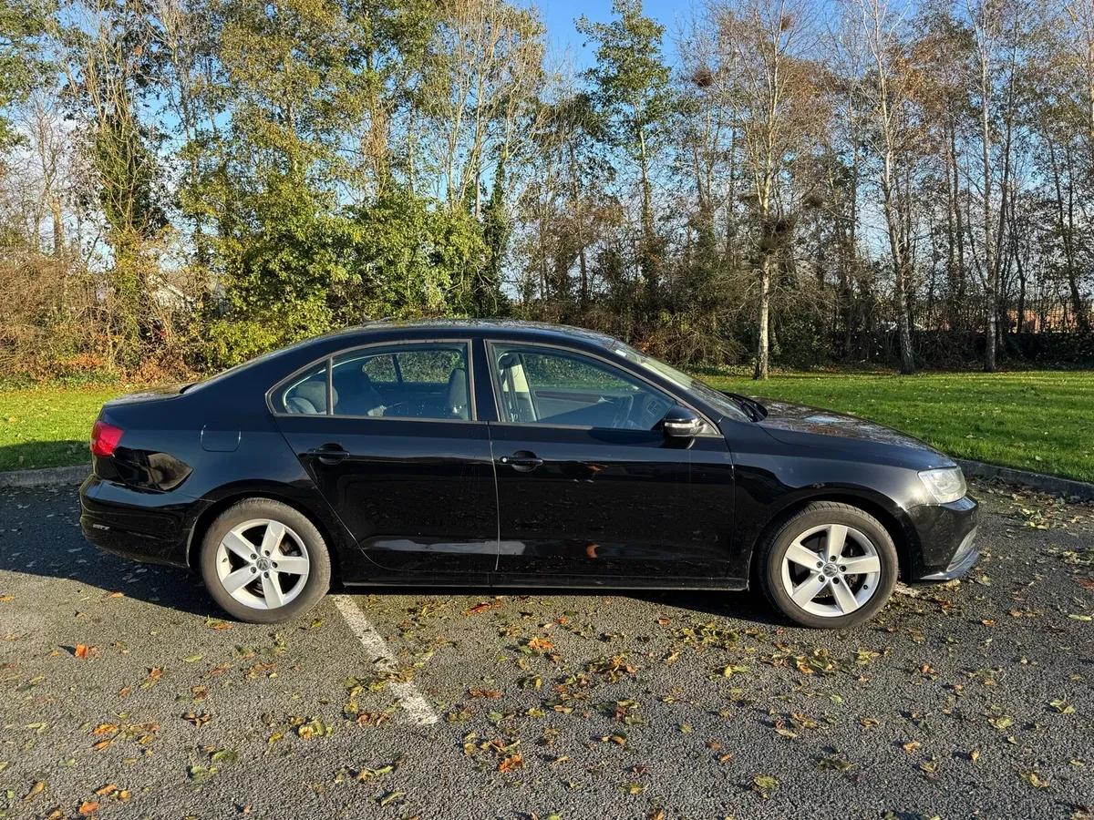 VW Jetta 2.0 TDI DSG - Image 4