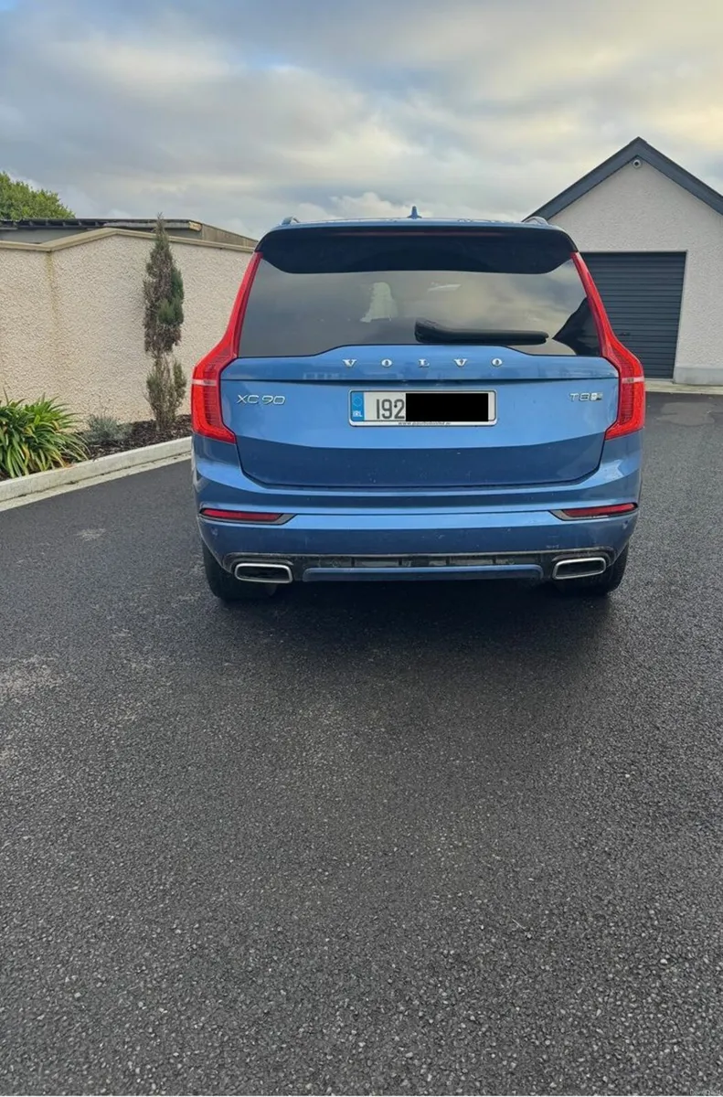 Volvo XC90 2019 - Image 2