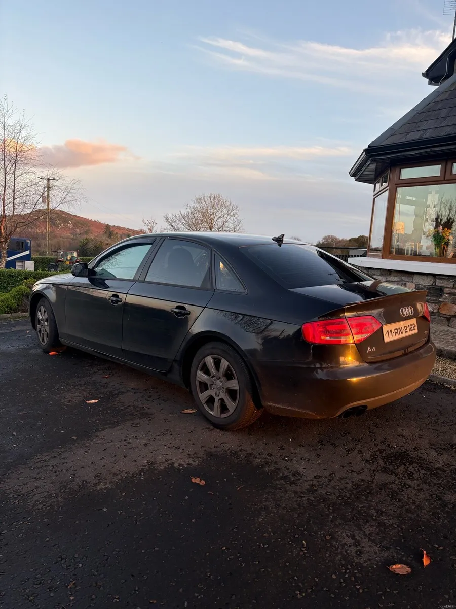 Black Audi a4 - Image 2