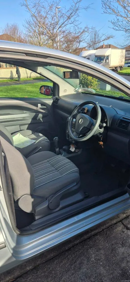 VW FOX low Km - Image 4