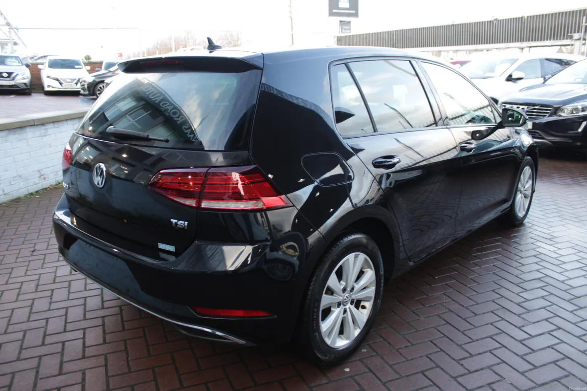 1.2TSI COMFORTLINE PLUS 5DR HATCHBACK  AUTO // 1 O - Image 4