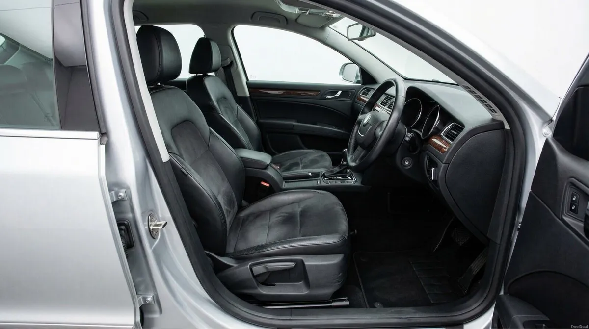 Skoda Superb Ambition 2.0 TDI DSG Auto - Image 4