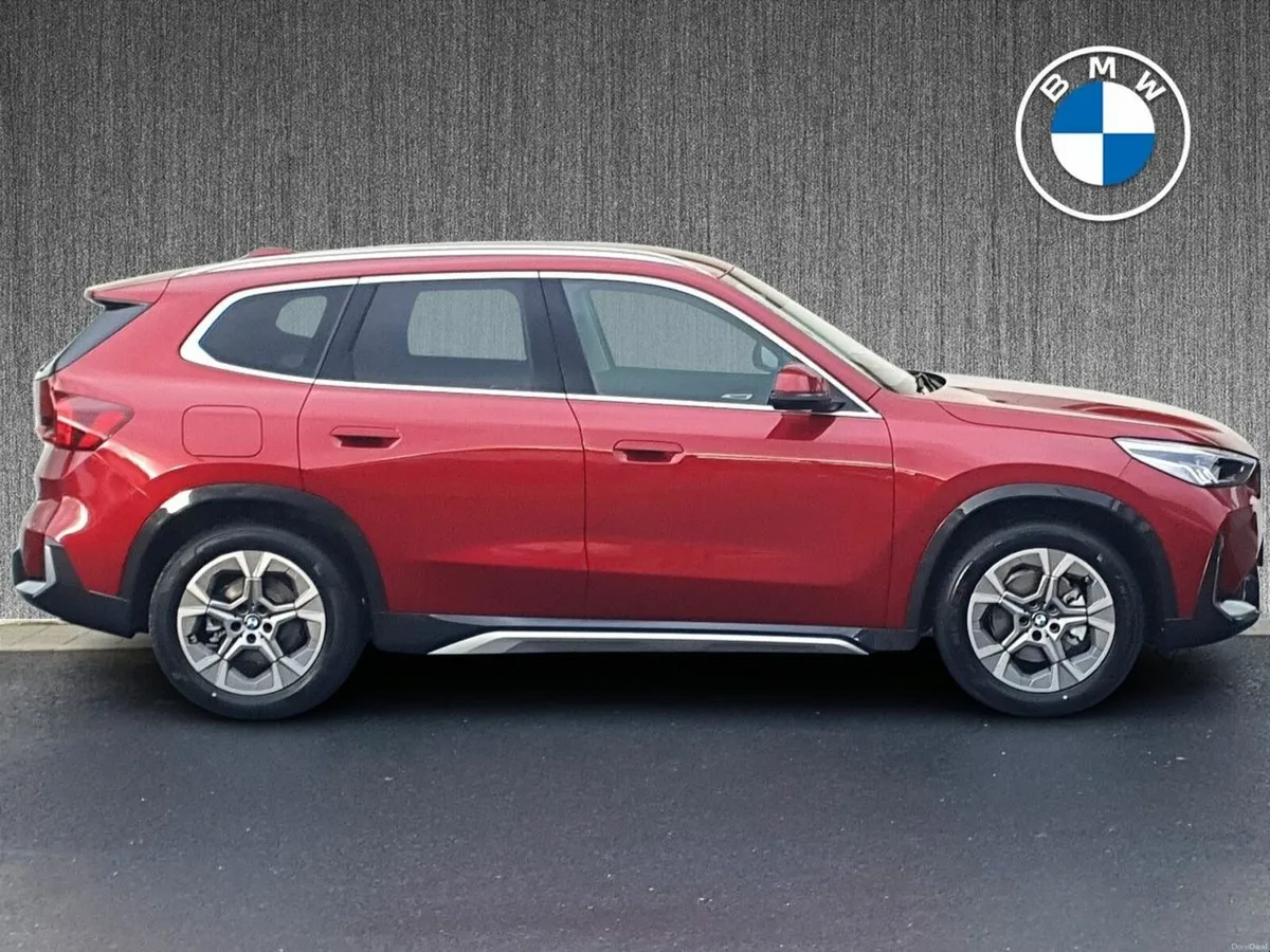 BMW iX1 iX1 eDrive20 xLine - Image 3