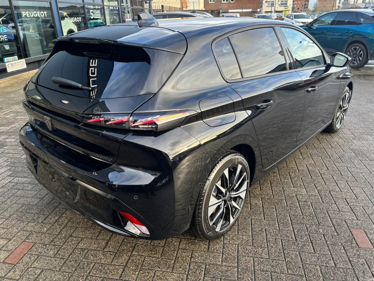 All new Peugeot 308 Allure hybrid - Image 5