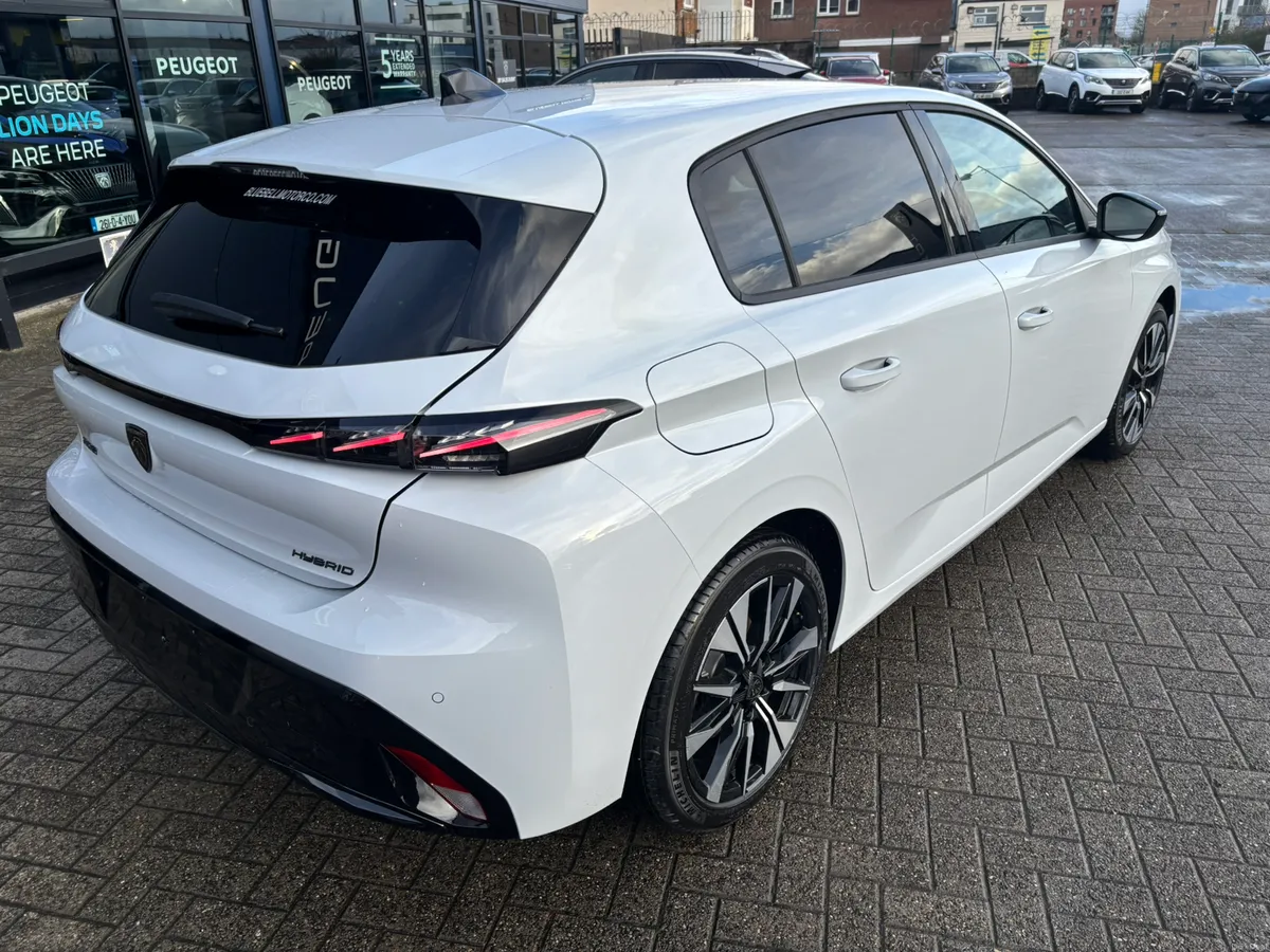 All new Peugeot 308 Allure hybrid - Image 4