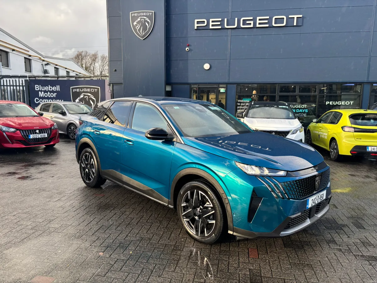 2024 Peugeot 3008 Allure Hybrid - Image 2