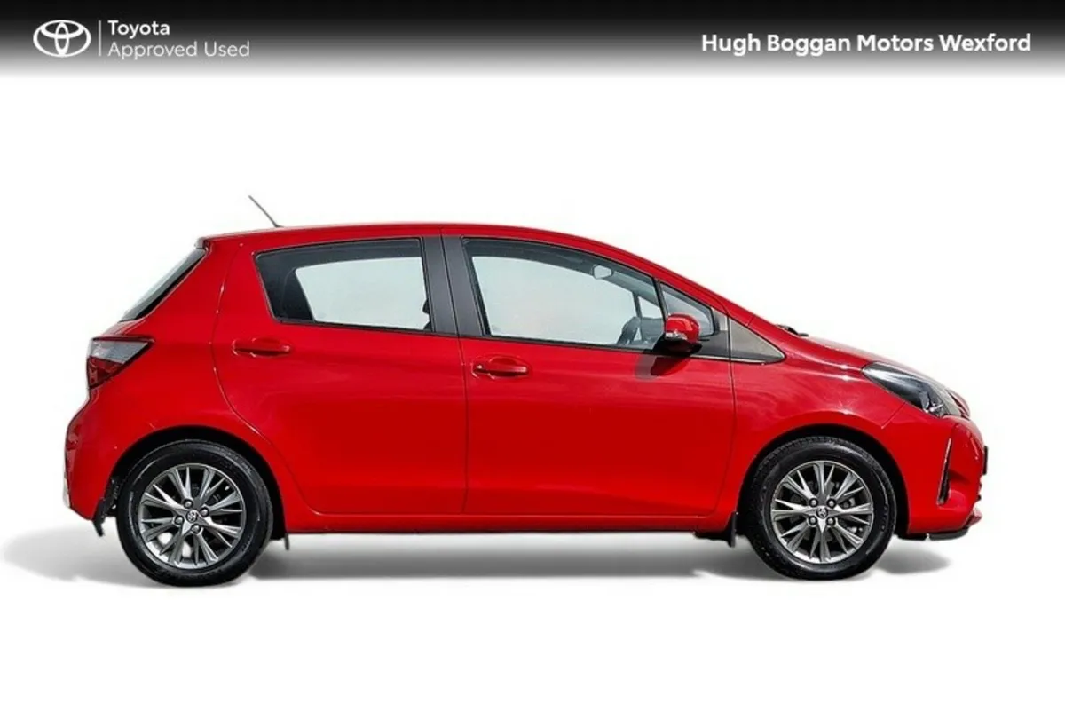 Toyota Yaris HYBRID LUNA ONE OWNER FULL TOYOTA SER - Image 3