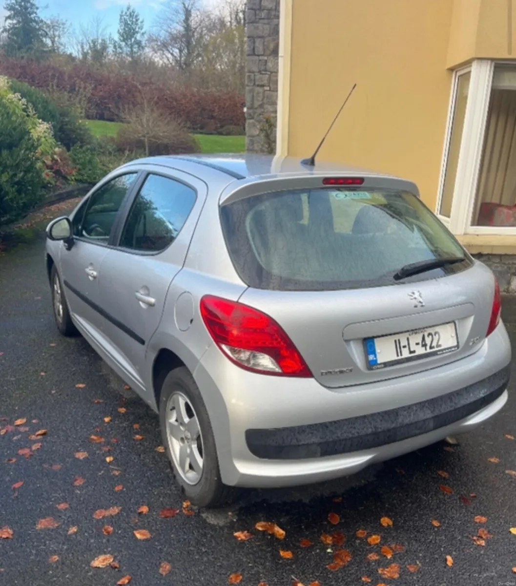 Peugeot 207 2011 - Image 2