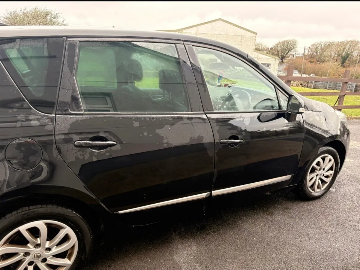 2016 Renault scenic - Image 4