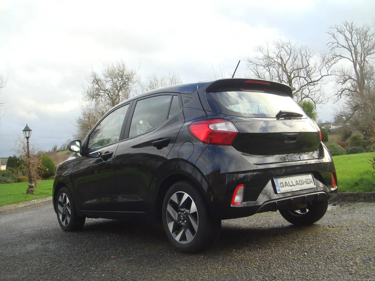 232 I10 Advance 1.0 5 Door €190 Tax - Image 3