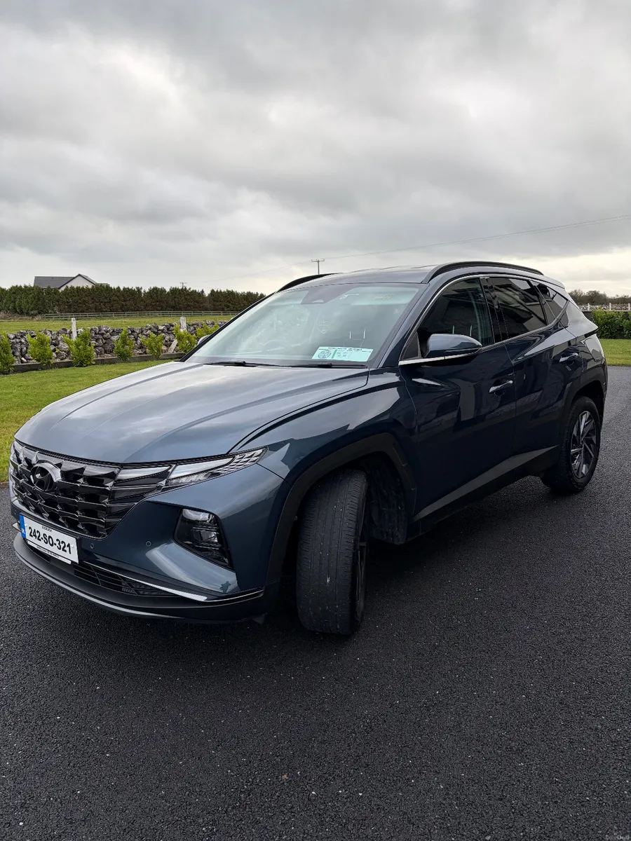 Hyundai Tucson 2WD Executive Plus - Image 2