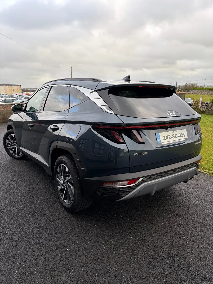 Hyundai Tucson 2WD Executive Plus - Image 3