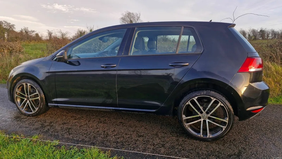 Volkswagen Golf 2016 - Image 2