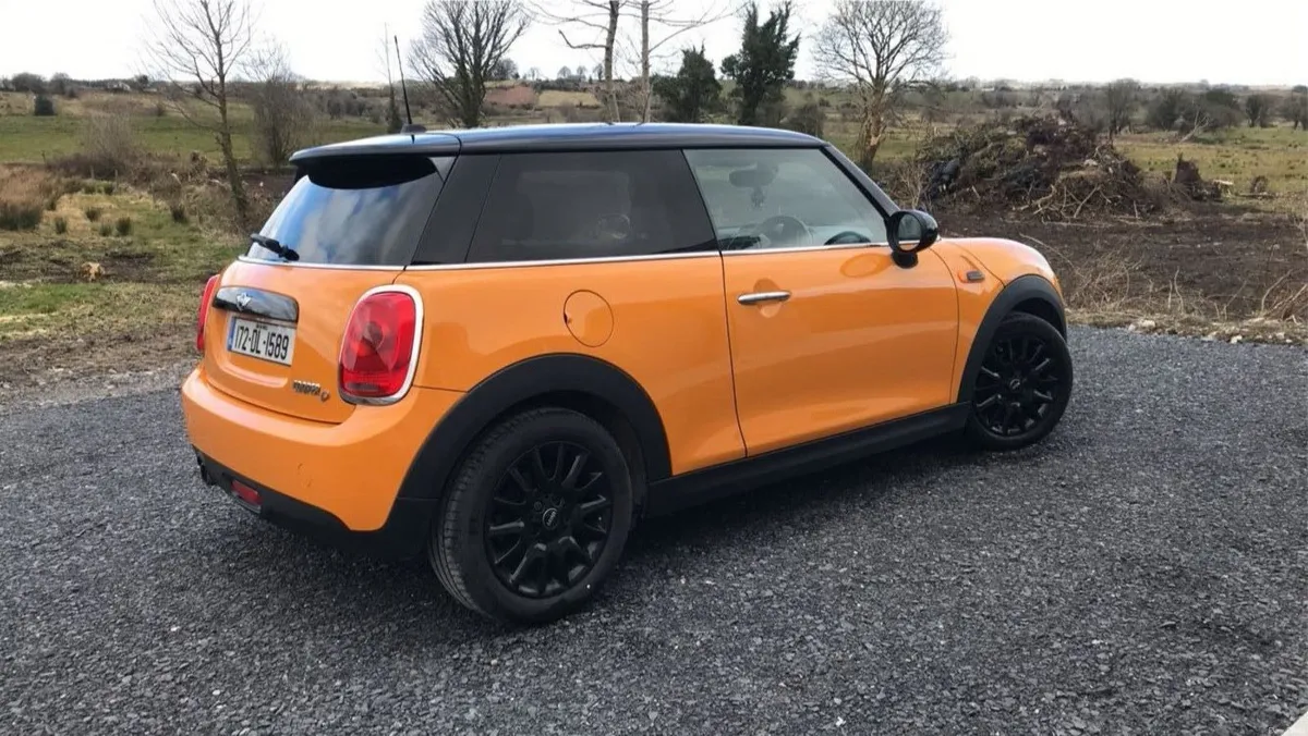 Mini Cooper 2017 - Image 1