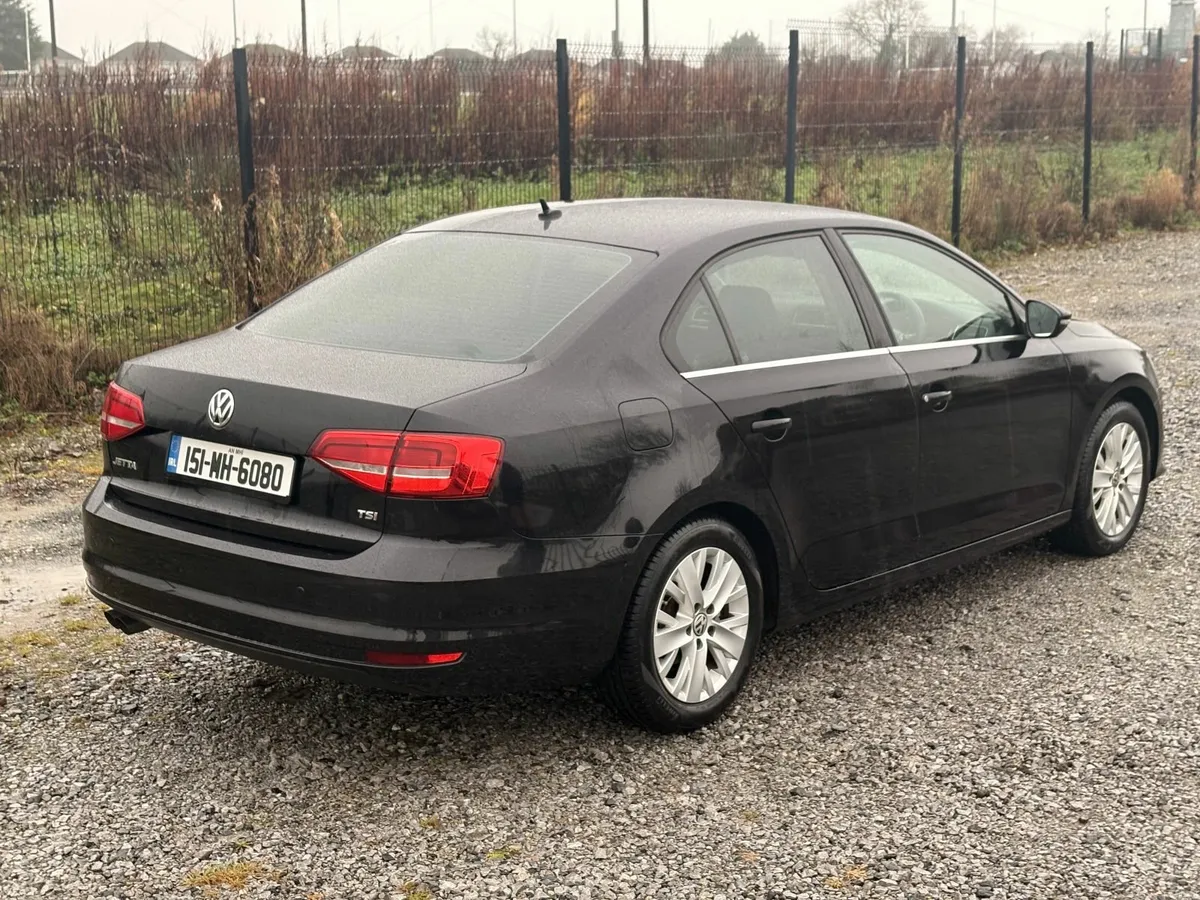 Volkswagen Jetta 2015 - Excellent Condition - Image 4