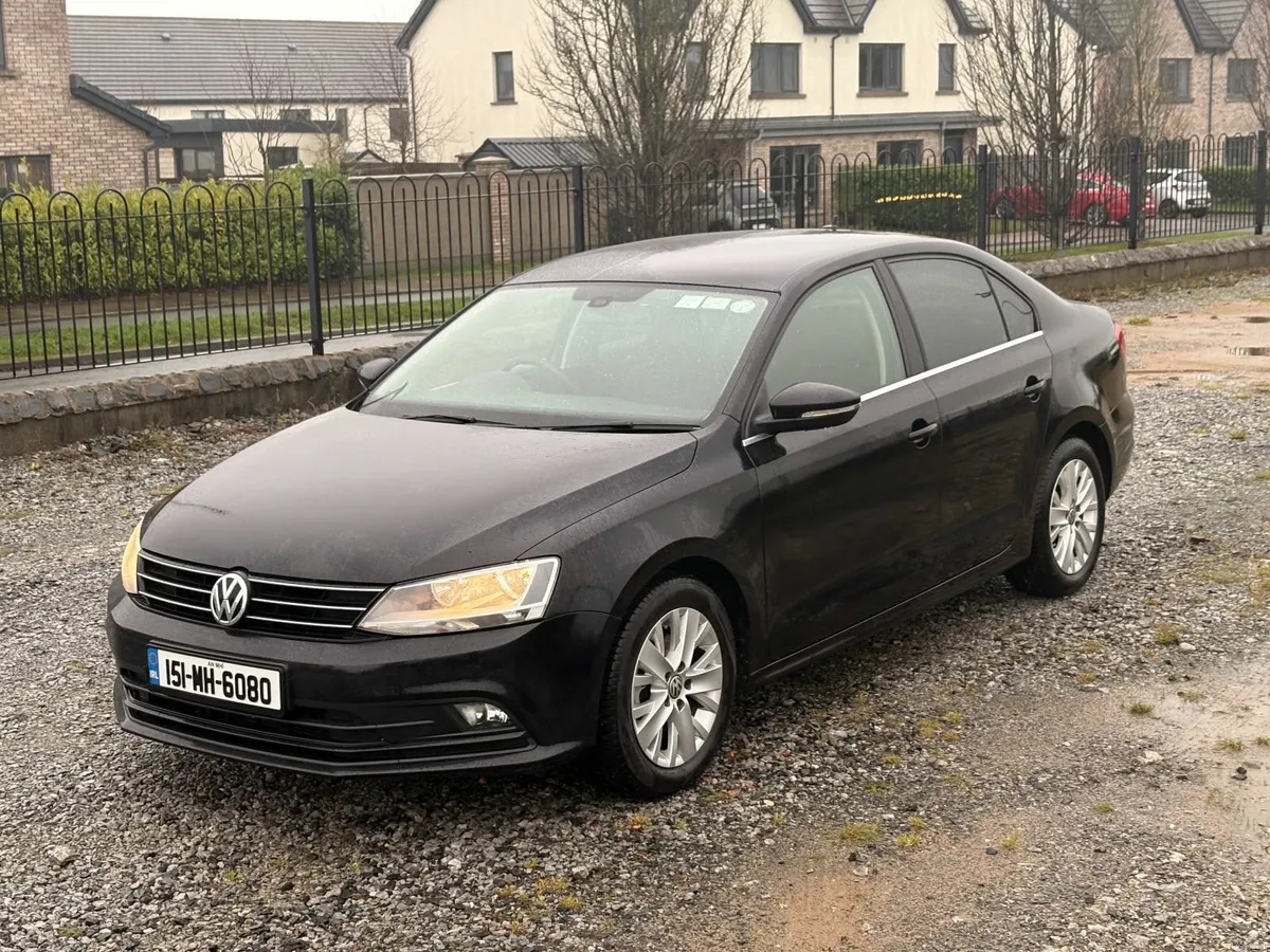 Volkswagen Jetta 2015 - Excellent Condition - Image 1