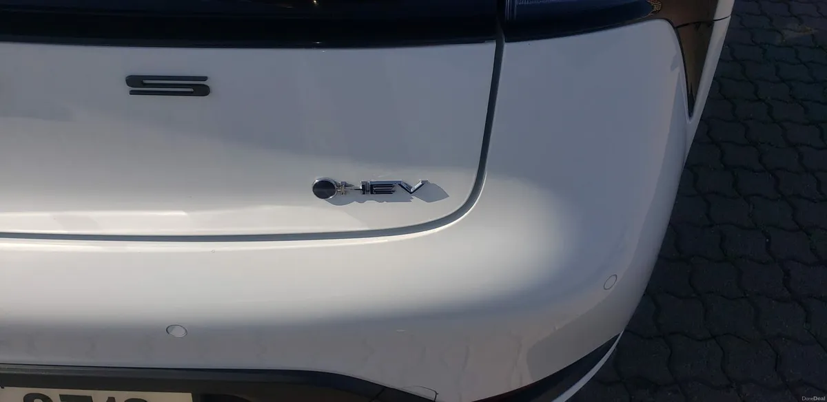 Toyota Prius 2023 1.8 hybrid self charge - Image 3