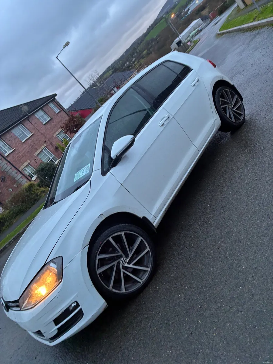 Volkswagen Golf 2013 - Image 1