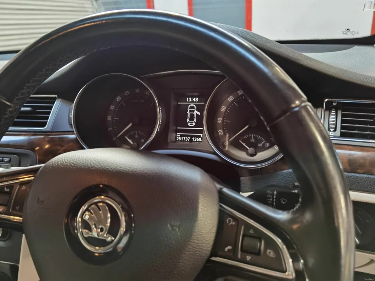 Skoda Superb 2015 1.6 TDI 105 Bhp - Image 3