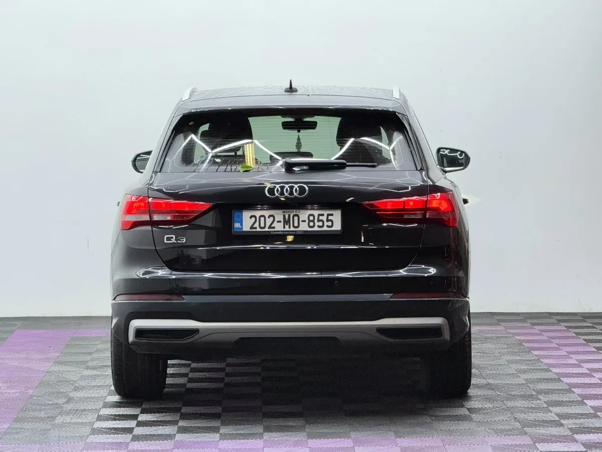 202 Audi Q3 35 TFSI 150 SE 4DR - Image 3