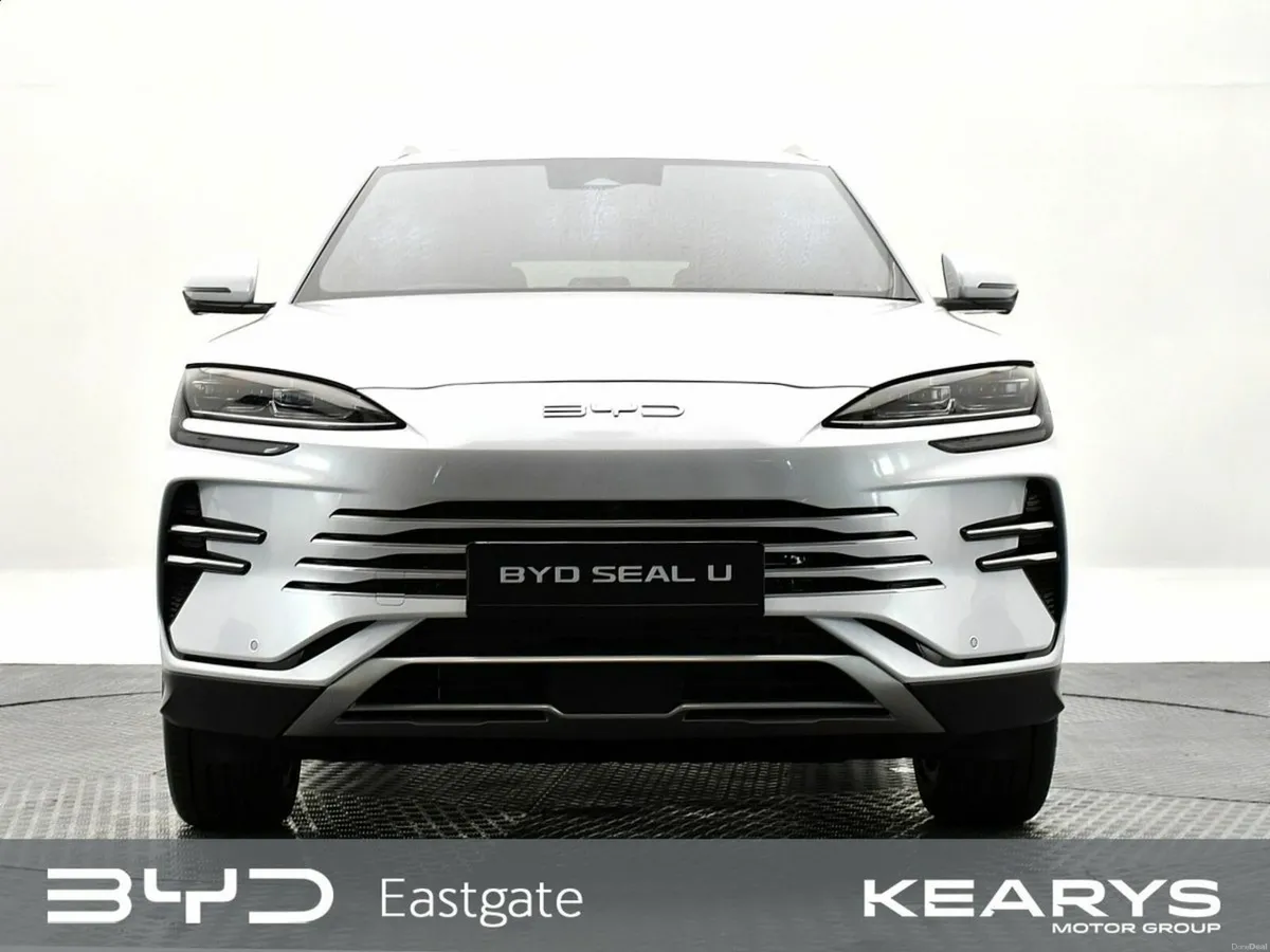 BYD SEAL U Boost Pan roof, heated seats, heated st - Image 4