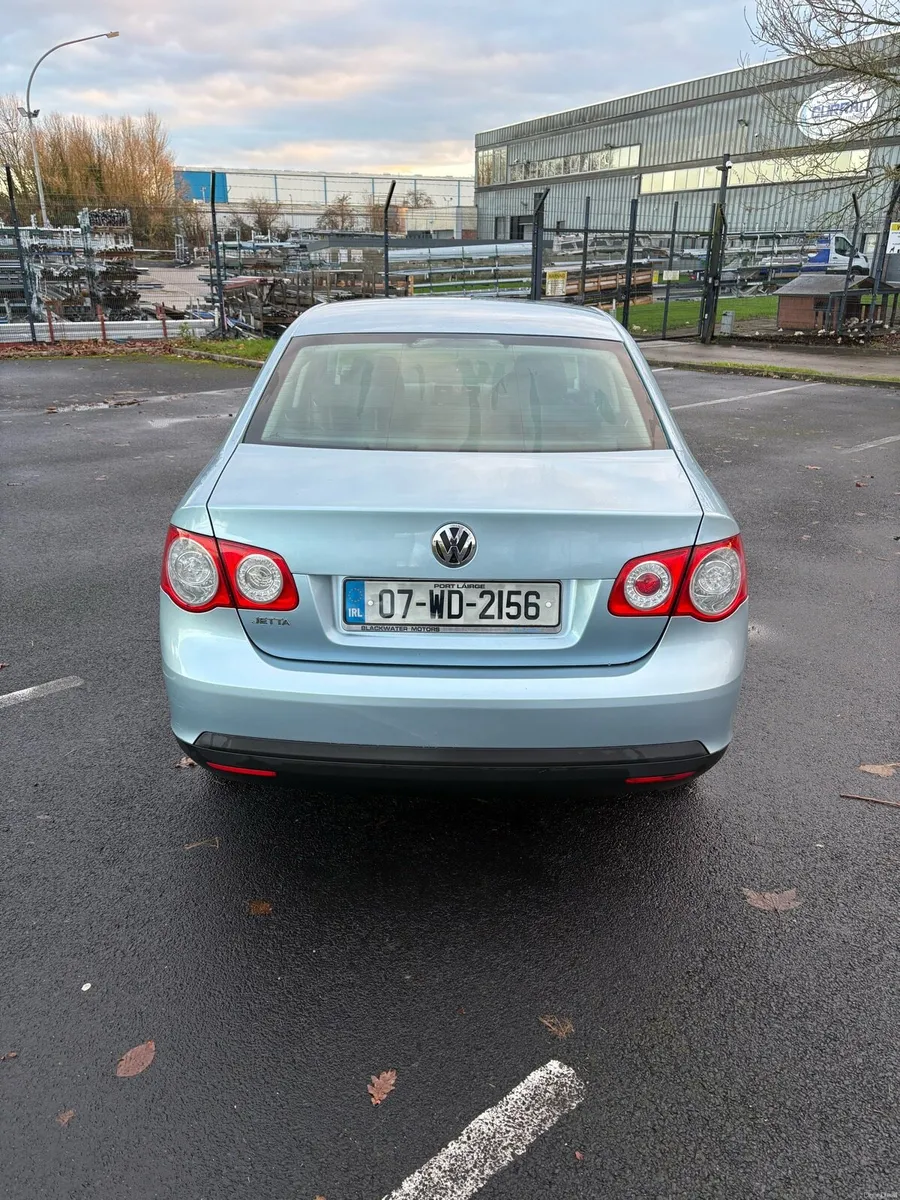 Volkswagen Jetta - Image 4