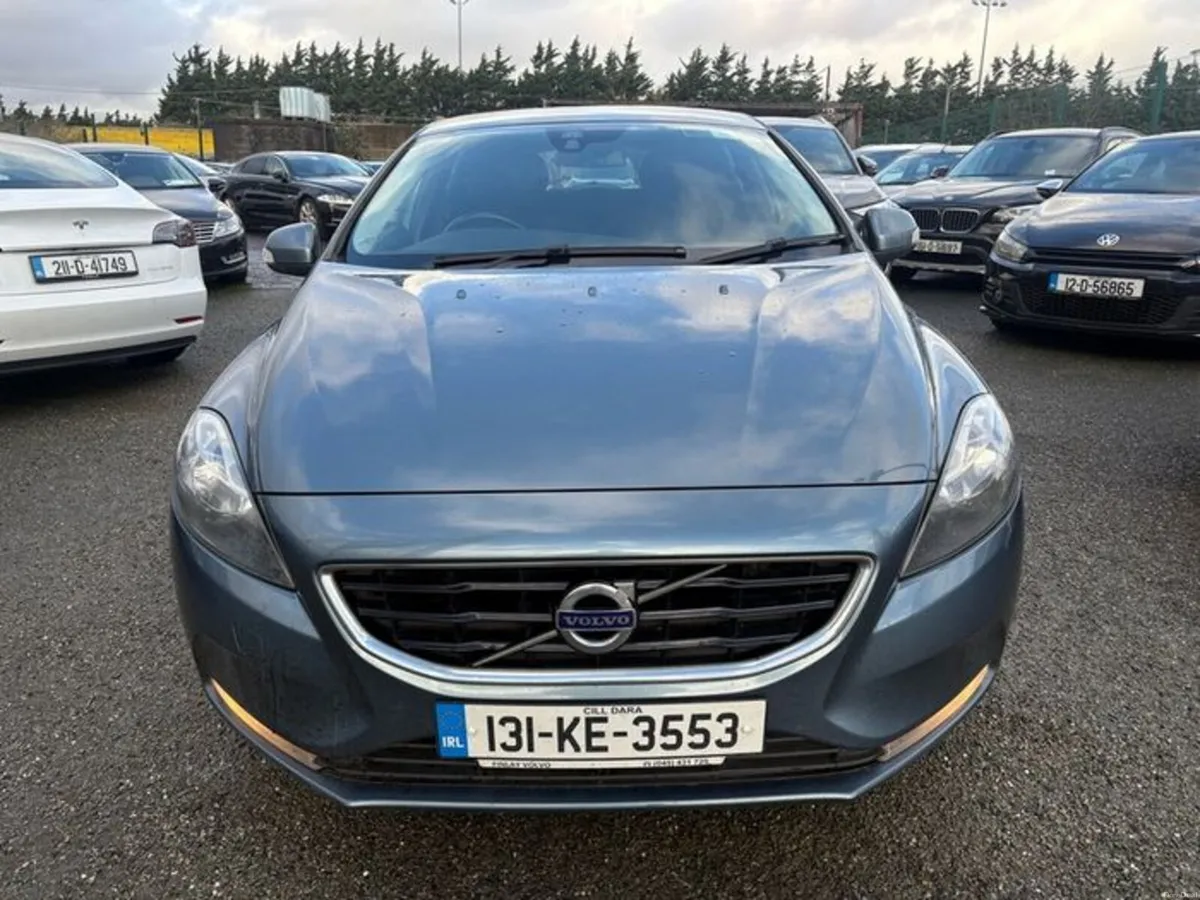 2013 Volvo V40 1.6L Diesel NCT 11/2026 + Taxed - Image 5
