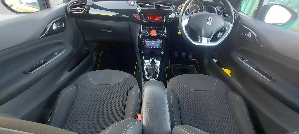 Citroen DS 3 2015 diesel - Image 4