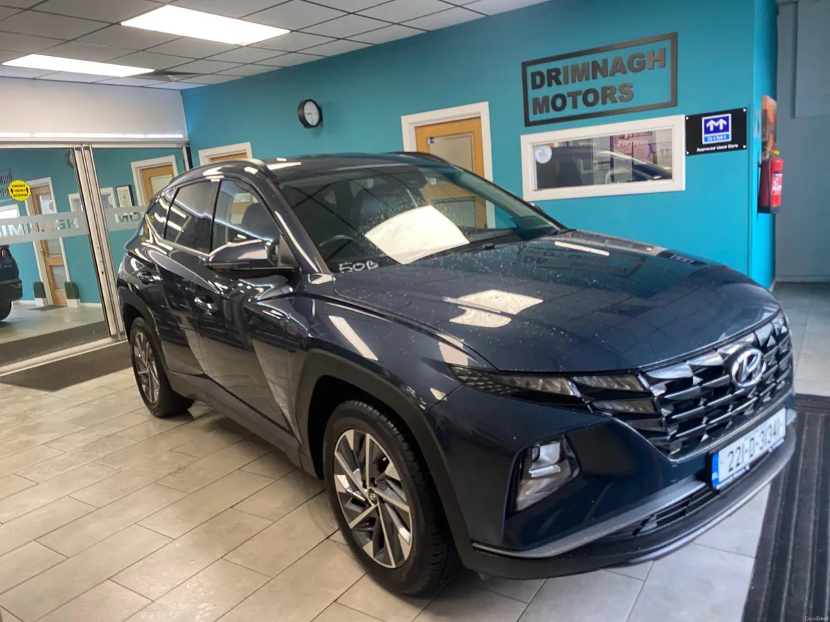 Hyundai Tucson 1.6 executive 22000miles - Image 2