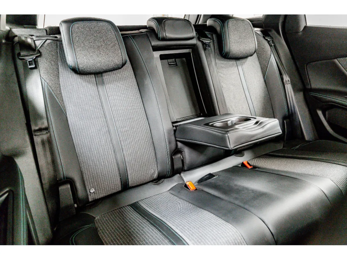 Peugeot 3008 Allure 1.5 Diesel Auto 130HP - Image 4