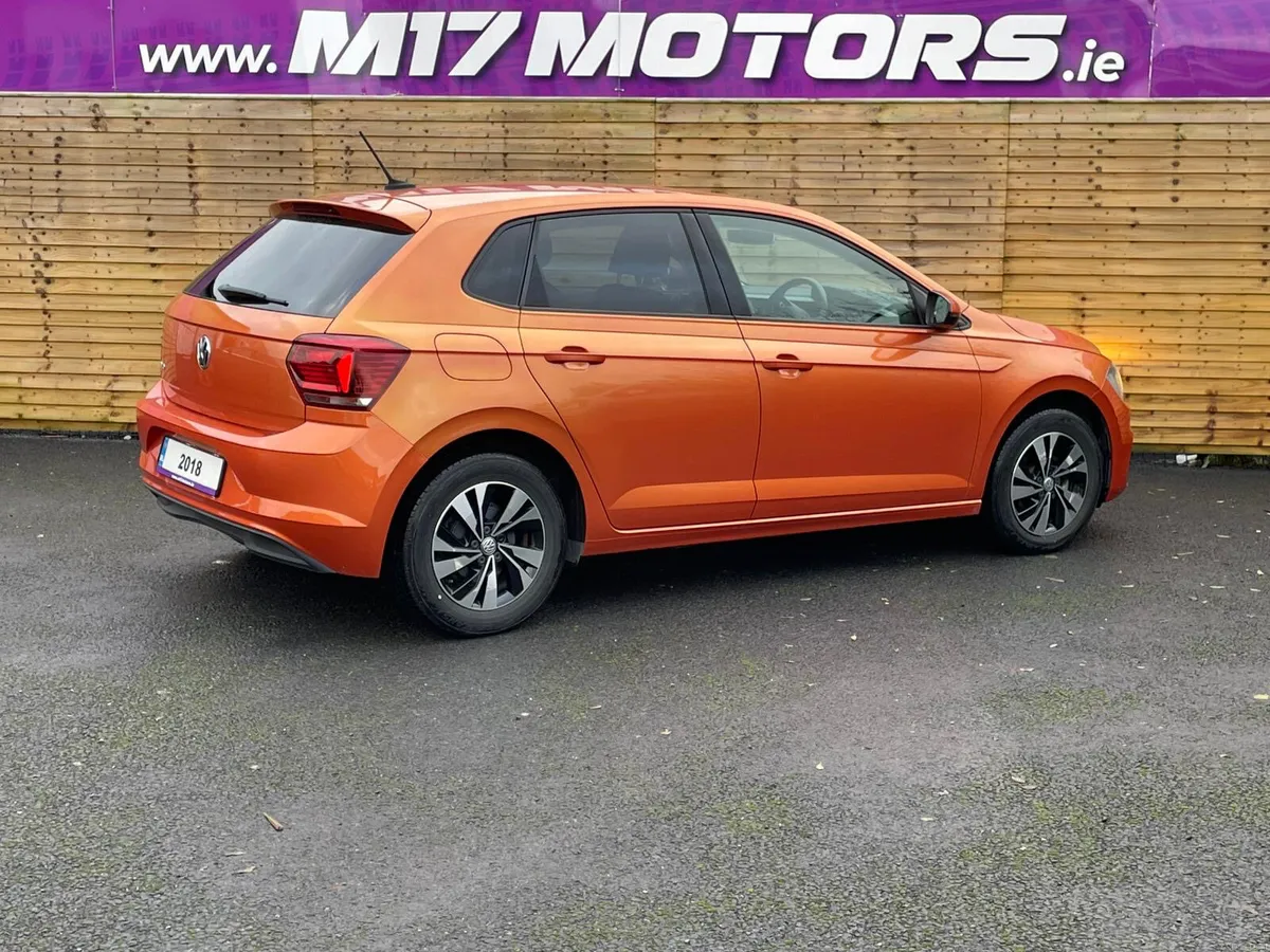 VOLKSWAGEN POLO TSI COMFORT LINE! Low KMS - Image 4