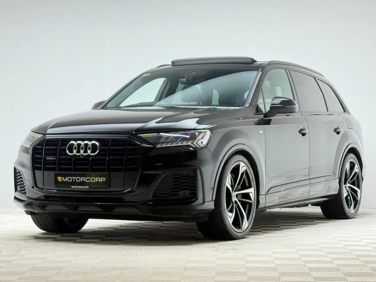 Audi Q7 55 TFSI BLACK EDITION QUATTRO *N1 CREWCAB* - Image 3