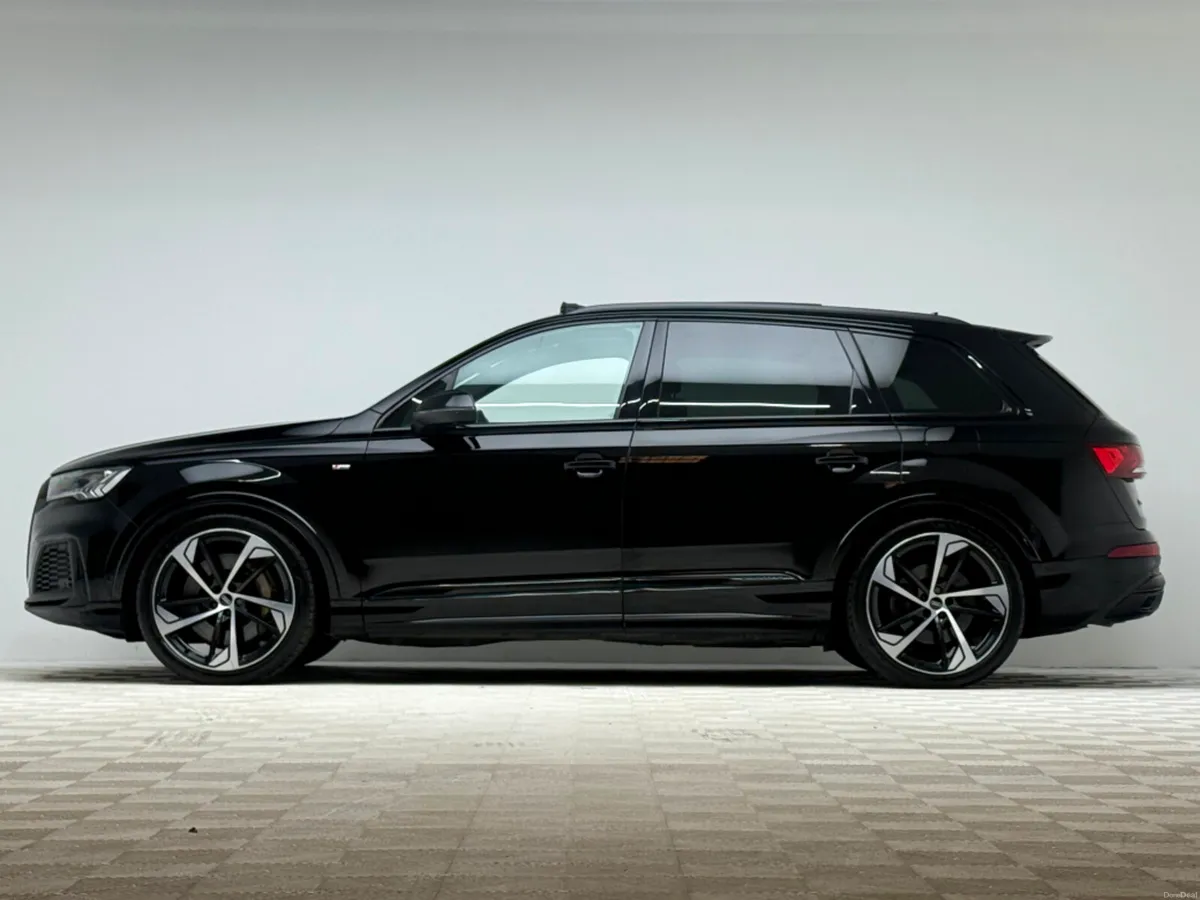 Audi Q7 55 TFSI BLACK EDITION QUATTRO *N1 CREWCAB* - Image 4