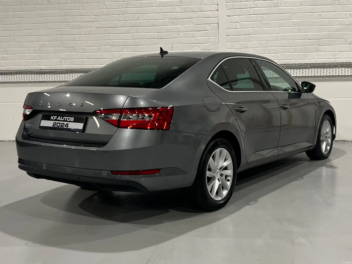 Skoda Superb SE Tech(Style) 2.0TDI 150bhp DSG Auto - Image 6