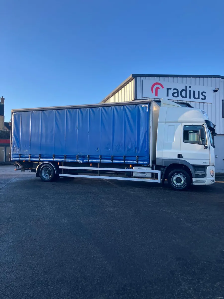 DAF CF 250 18t Sleeper Cab Automatic 2016 - Image 1